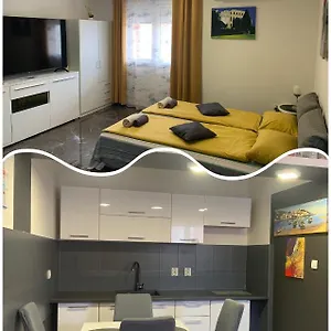 Apartamento Studio Dama Blizina Amfiteatra I Bus Kolodvora ,Besplatan Privatni Parking,Self-Check- In, Pula